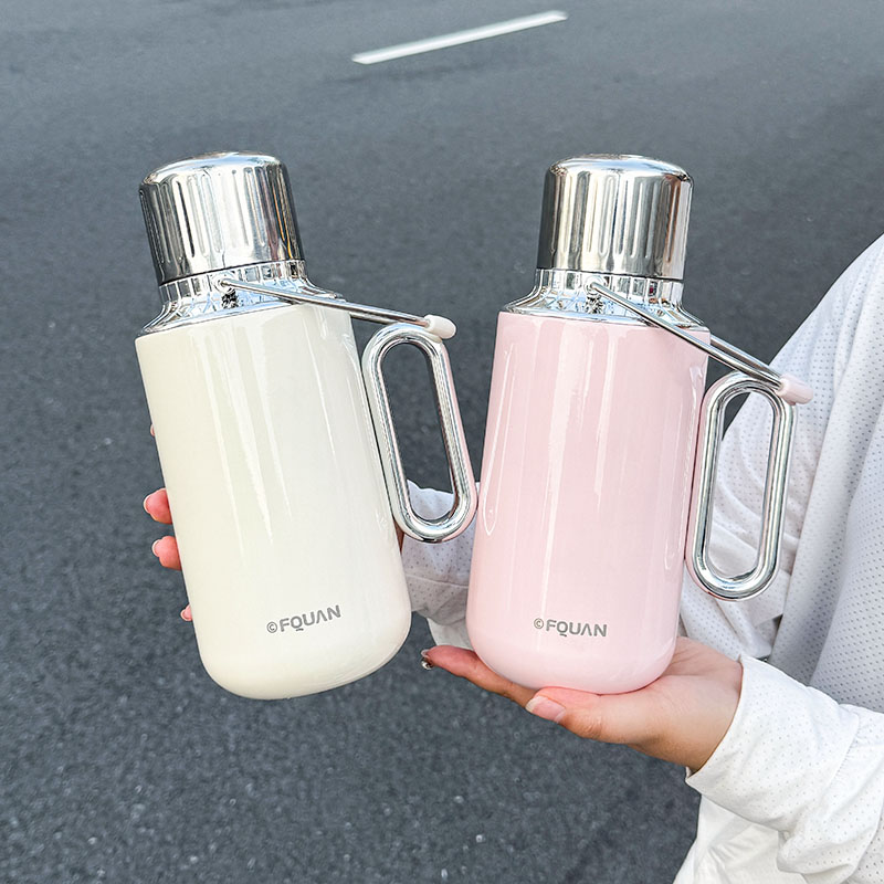 Bottiglia d'Acqua Isolata in A - Sports Water Bottle Insulated recensione e prezzo